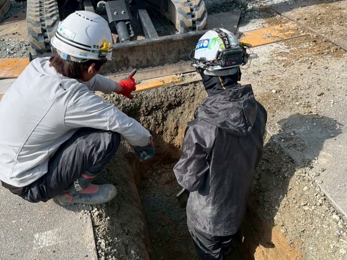 F81746CC-157B-4443-8B18-986D597591AE